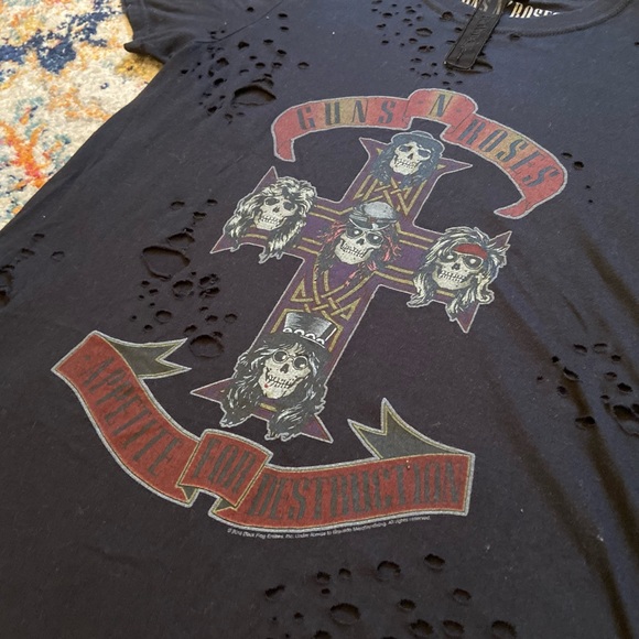 💥HOST PICK💥🌹Worn Guns N’ Roses “Appetite For Destruction” Graphic Tee🌹 - Picture 7 of 11